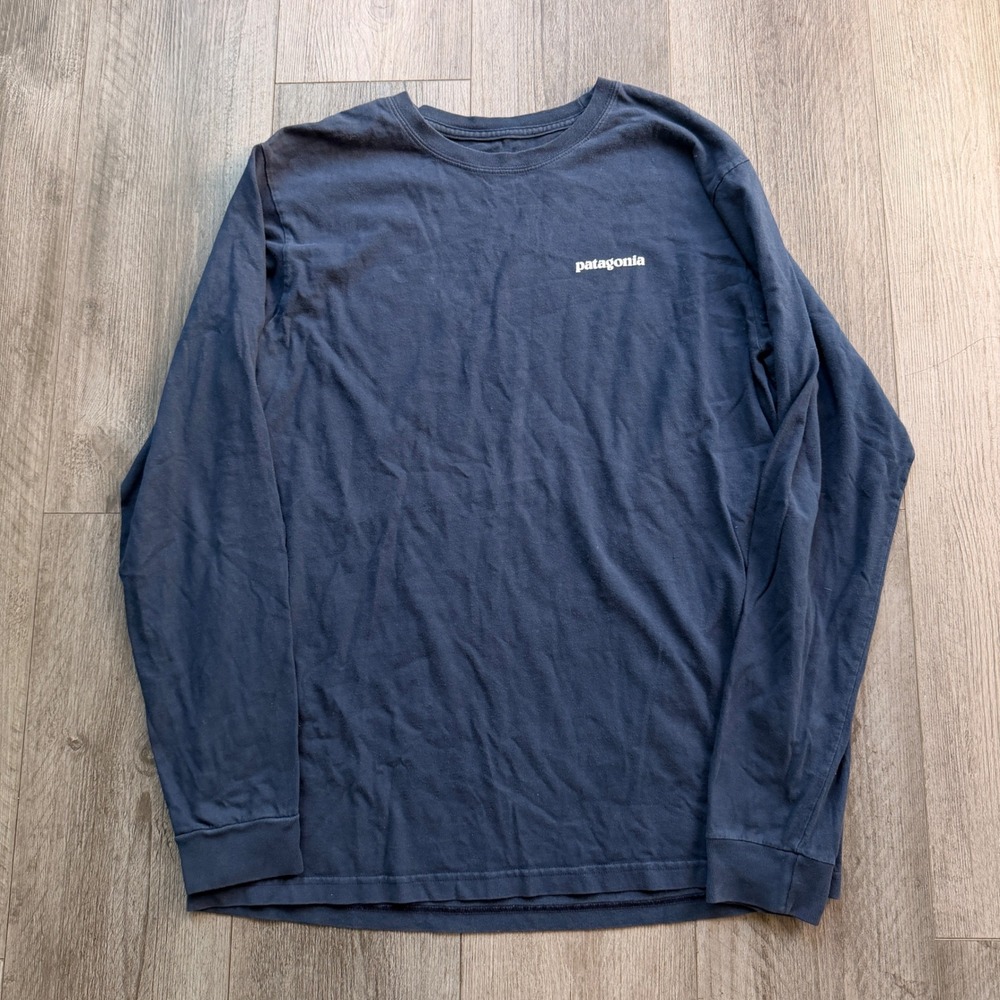 Patagonia Mens M Navy Long Sleeve T-Shirt P-6 Logo Back Regular Fit Outdoor